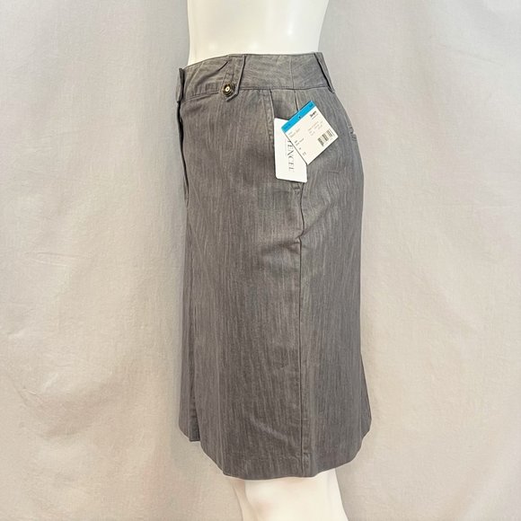 Light Gray Knee-Length Pencil Skirt | Apostrophe - Picture 5 of 7